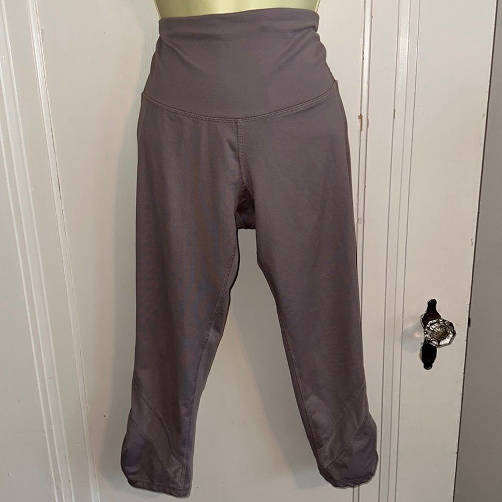 C9 by Champion mauve‎ (pink/gray) high waisted capri exercise leggings